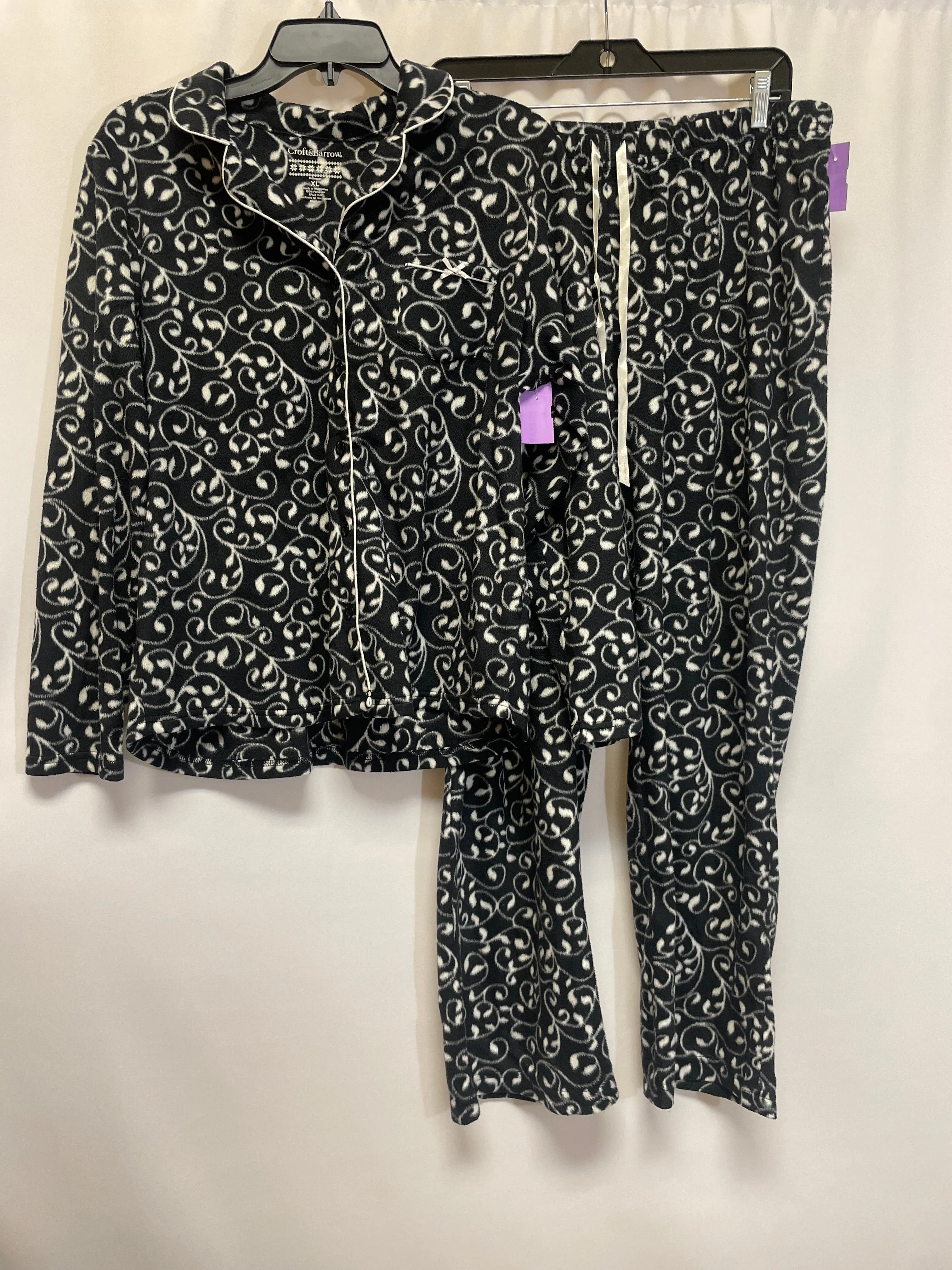 Black & White Pajamas 2pc Croft And Barrow, Size Xl