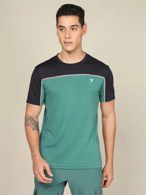 Men Colorblock Slim Fit Crew Neck T-shirt with TECHNO COOL 