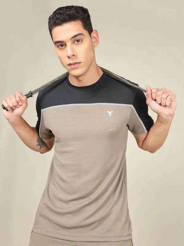 Men Colorblock Slim Fit Crew Neck T-shirt with TECHNO COOL 