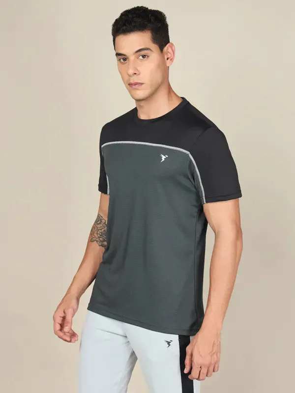 Men Colorblock Slim Fit Crew Neck T-shirt with TECHNO COOL 