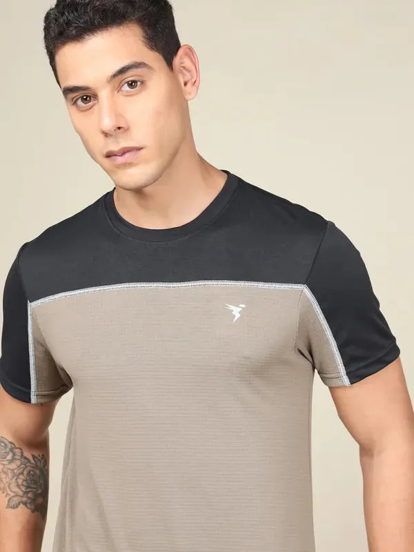 Men Colorblock Slim Fit Crew Neck T-shirt with TECHNO COOL 